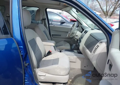 2008 Ford Escape Xlt z USA, uszkodzony, nr VIN 1FMCU03148KD00559